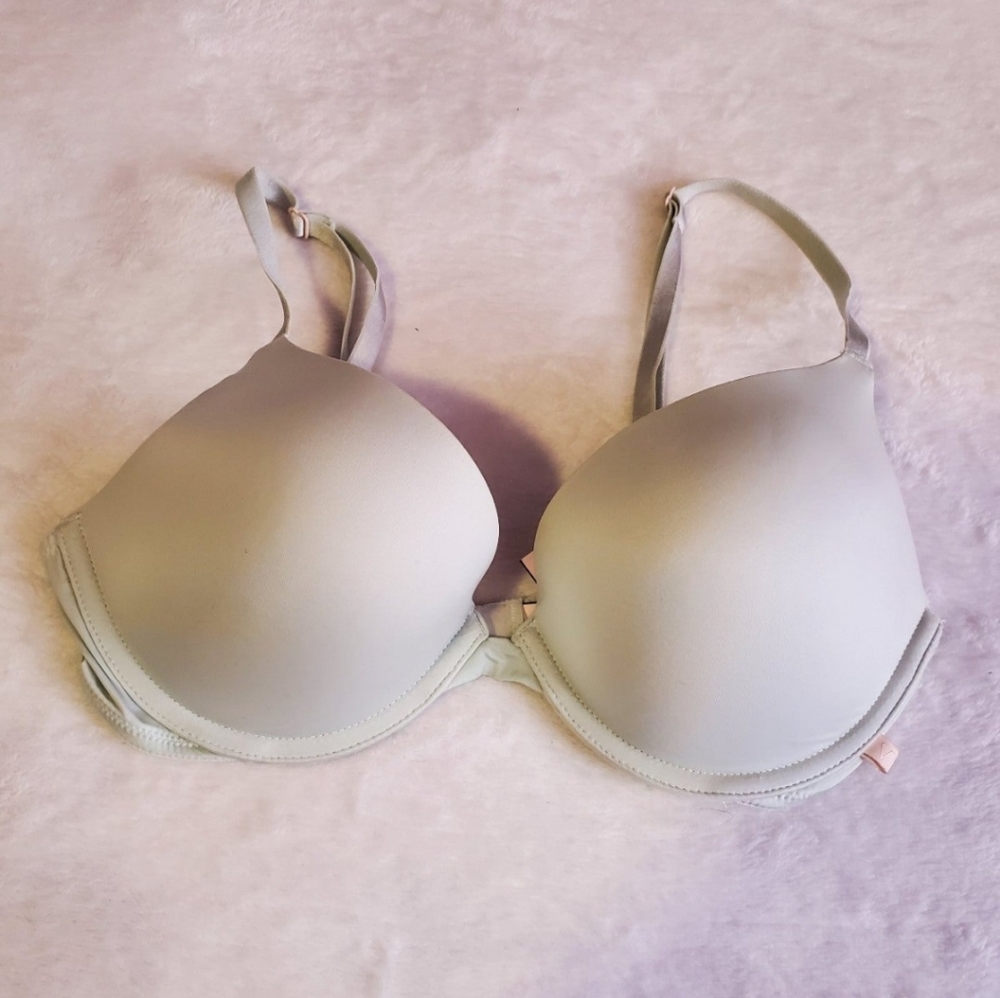 Victoria's Secret 34C bra